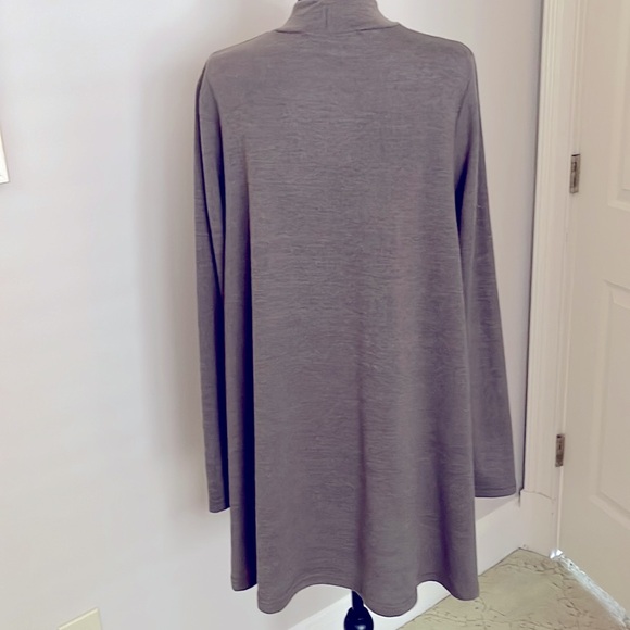 Addie long sleeved dress - Picture 2 of 4